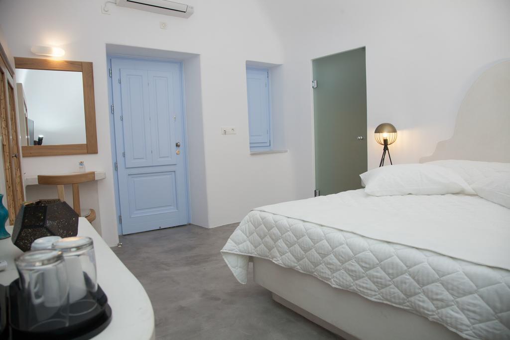 Fanari Vista Suites Fira  Room photo